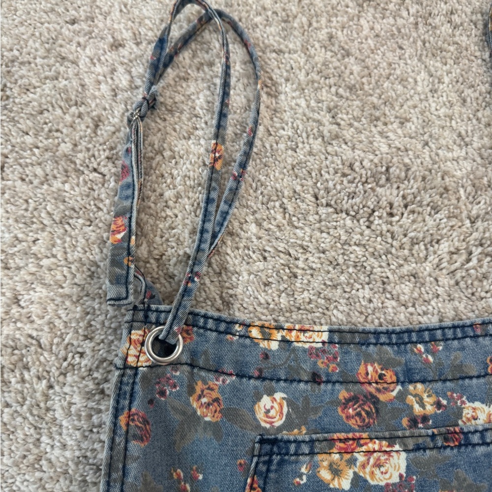🌼 Blue Velvet Floral Wide Leg Denim Overalls – Size Small – NWT - Picture 7 of 12